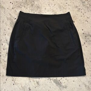 Skort Members Mark XS women’s black skort , zippered pockets, shorts